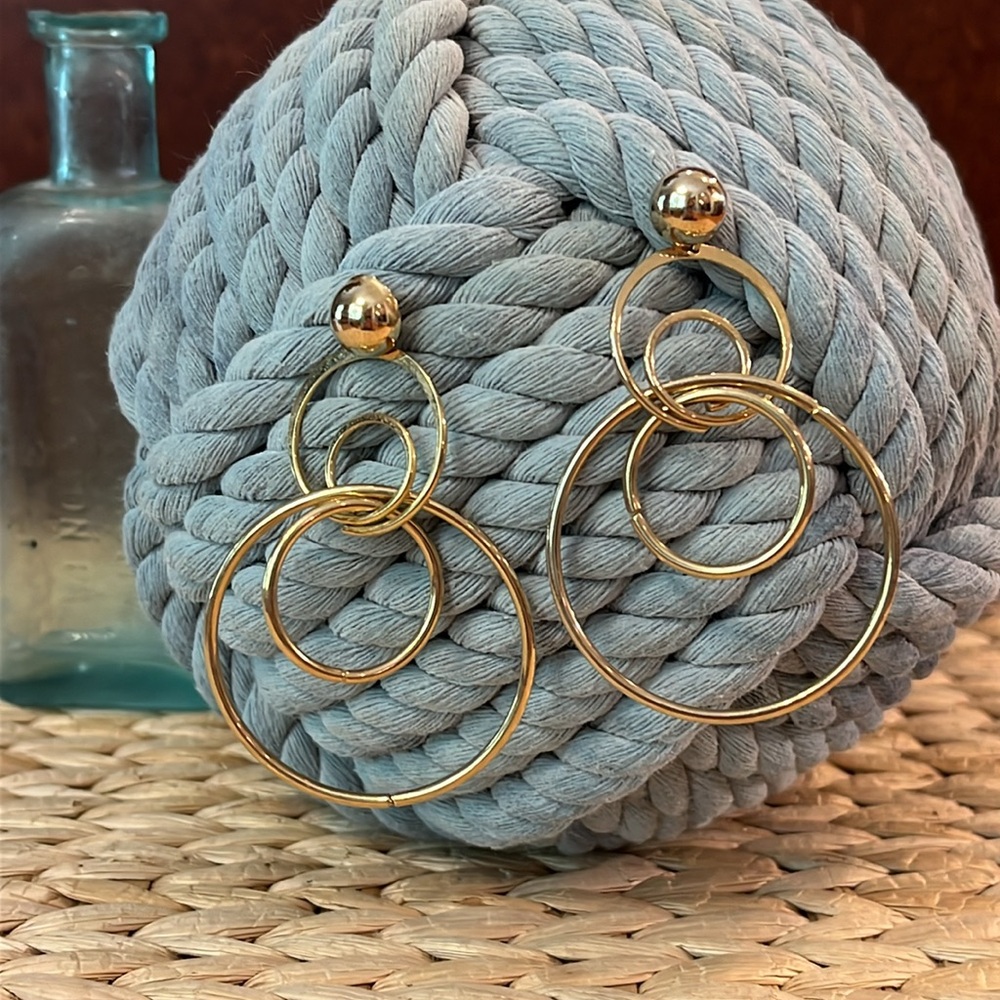 Vintage Gold tone Dramatic Circles Drop Earrings